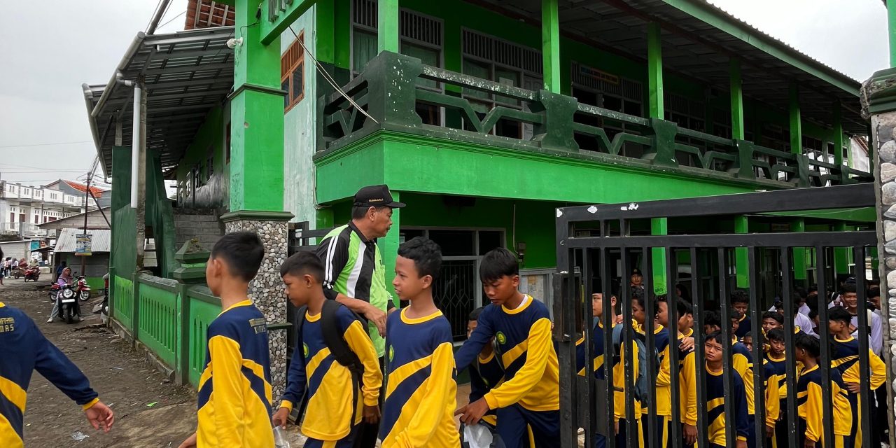 KTS Day ke_2 “Jalan Sehat”