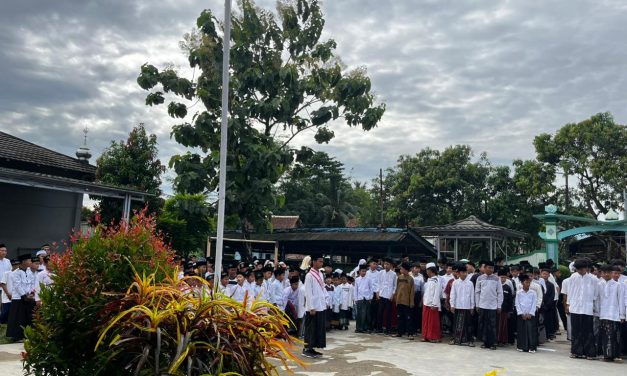Upacara Hari santri 2025