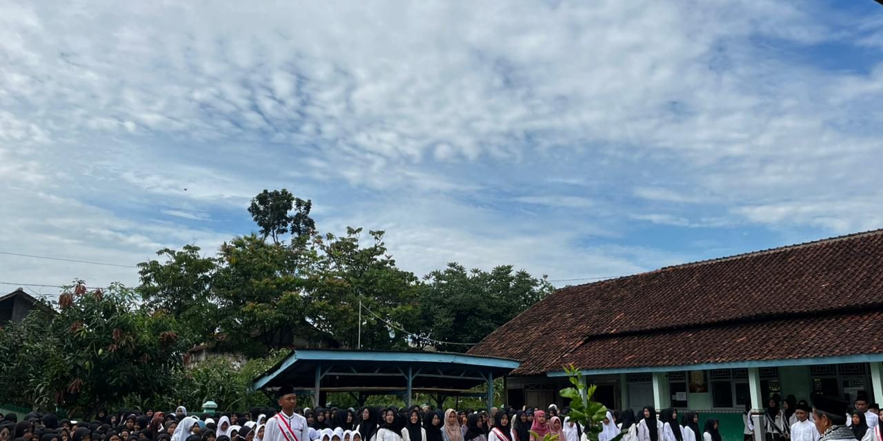 Upacara Hari santri 2025