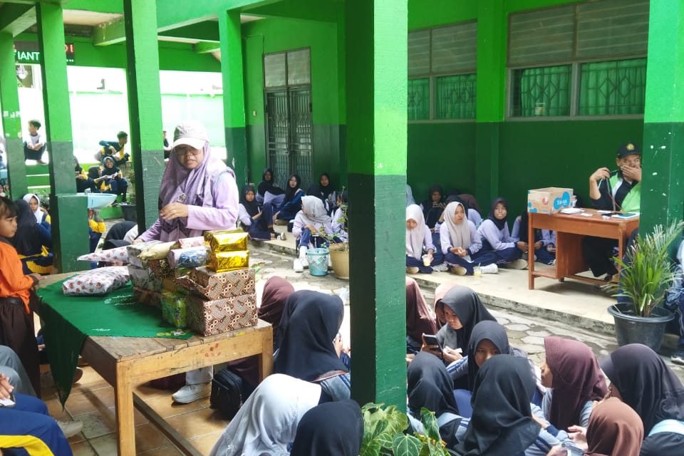 KTS Day ke_2 “Jalan Sehat”