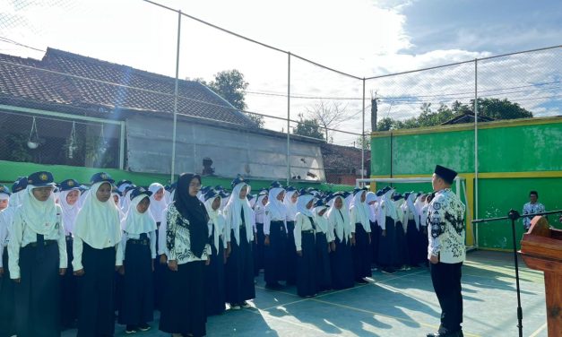 Upacara Peringatan HARI GURU NASIONAL 2025 ”MTs SALAFIYAH KALIMAS”