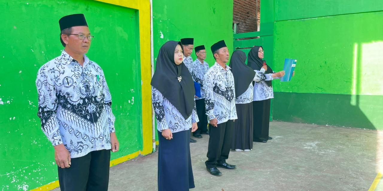 Upacara Peringatan HARI GURU NASIONAL 2025 ”MTs SALAFIYAH KALIMAS”