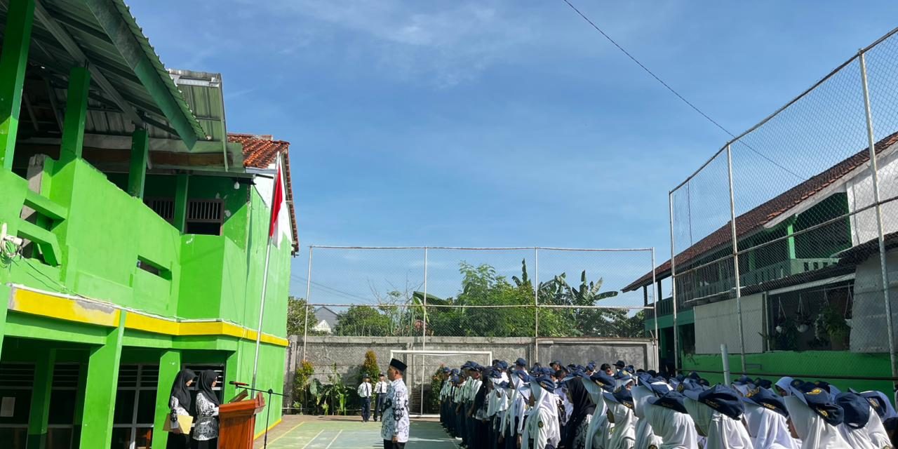 Upacara Peringatan HARI GURU NASIONAL 2025 ”MTs SALAFIYAH KALIMAS”
