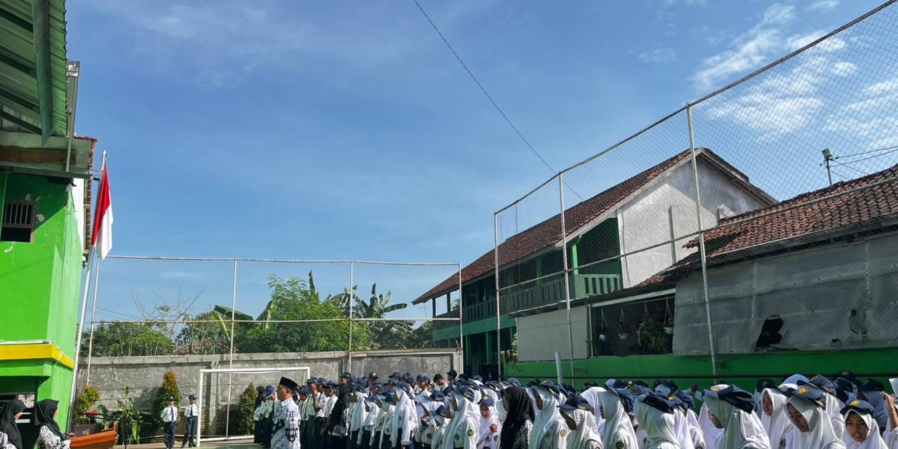 Upacara Peringatan HARI GURU NASIONAL 2025 ”MTs SALAFIYAH KALIMAS”