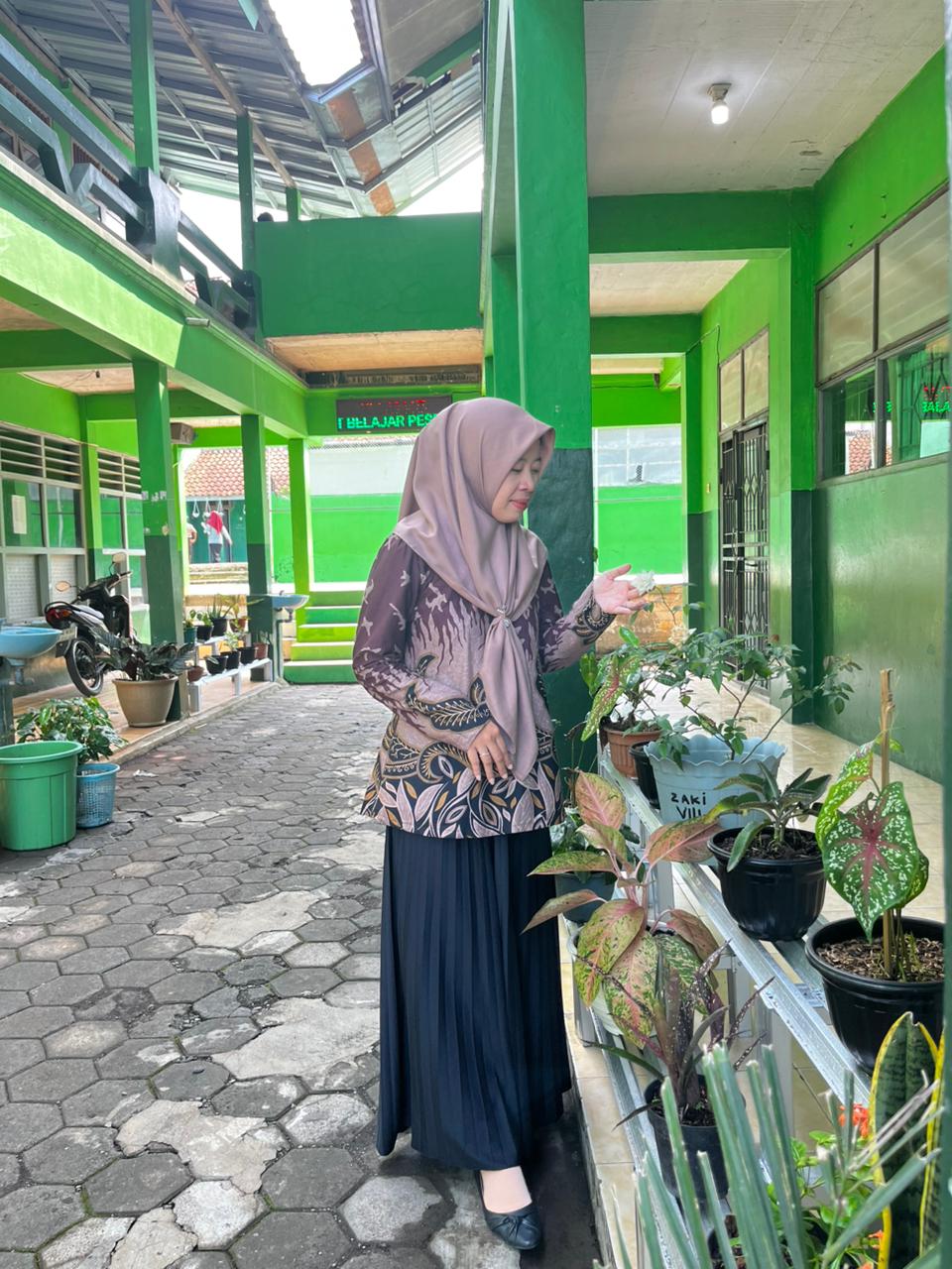 Mamluatun Azizah,S.Pd