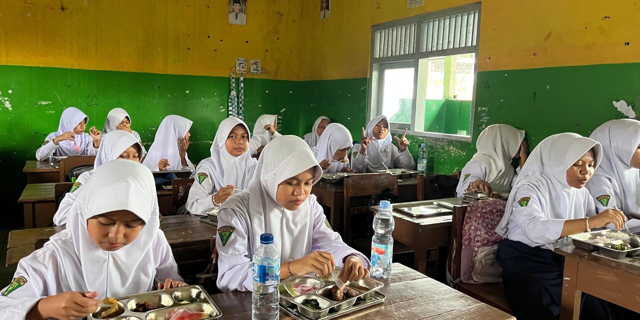 HARI PERTAMA DAPAT MBG “Terima Kasih Bapak Presiden”