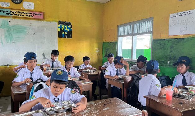 HARI PERTAMA DAPAT MBG “Terima Kasih Bapak Presiden”
