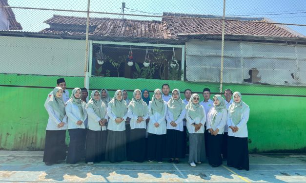 KEBERSAMAAN DALAM BINGKAI FOTO