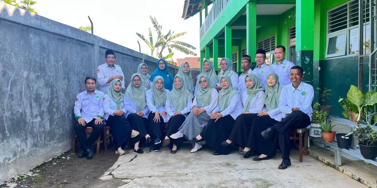 KEBERSAMAAN DALAM BINGKAI FOTO