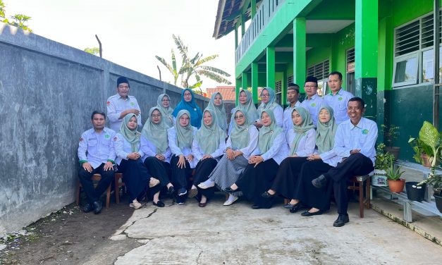 KEBERSAMAAN DALAM BINGKAI FOTO